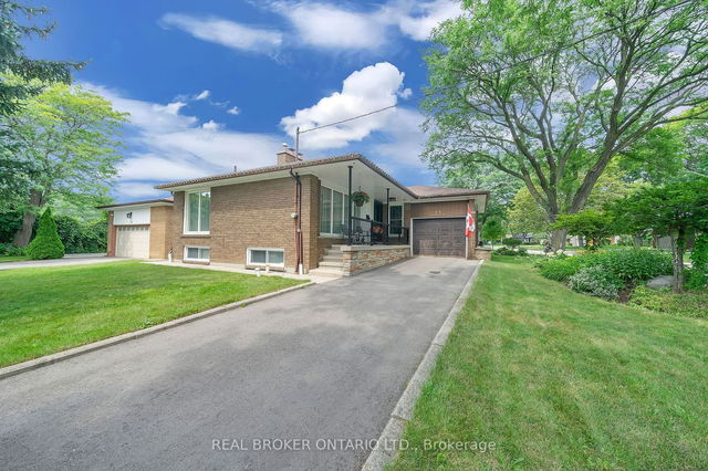 16 Versend Drive
