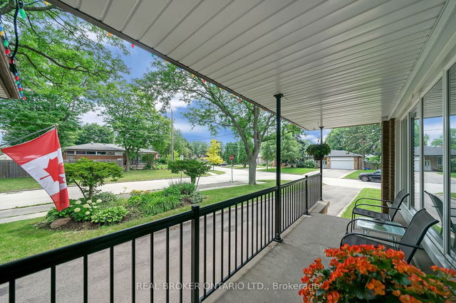 16 Versend Drive