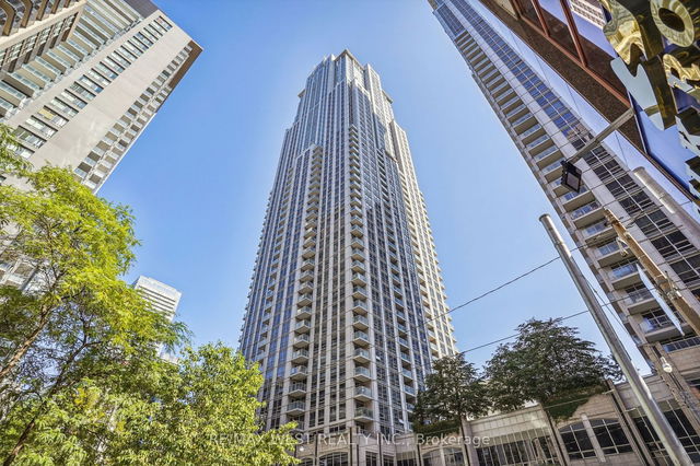 1805 - 763 Bay Street