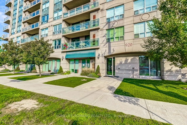 802 - 920 Sheppard Avenue
