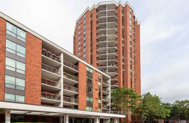 222 - 77 Maitland Place