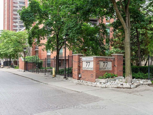 222 - 77 Maitland Place