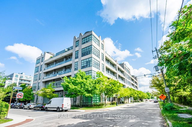 527 - 380 Macpherson Avenue