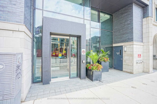 802 - 125 Peter Street