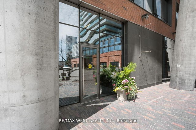 1305 - 70 Distillery Lane