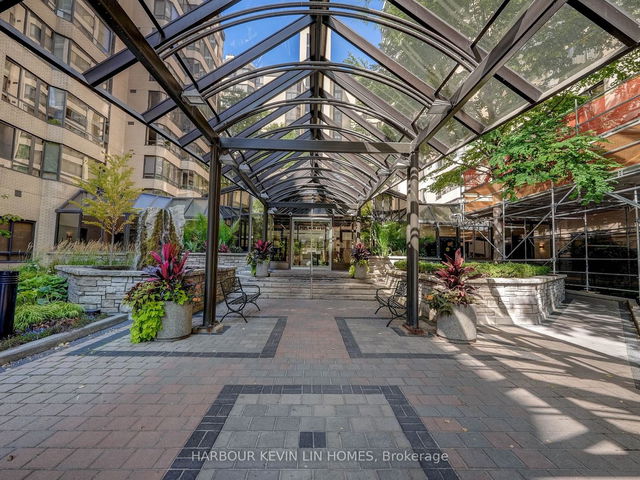 107 - 280 Simcoe Street