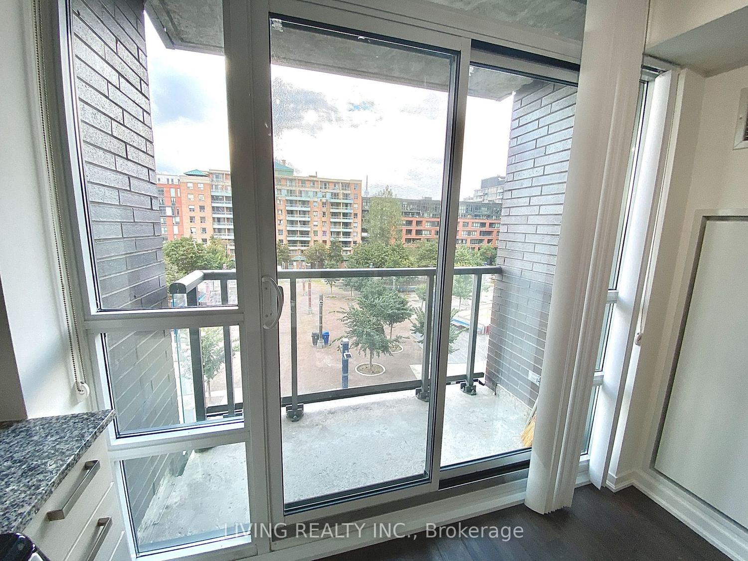 Listing Image 20