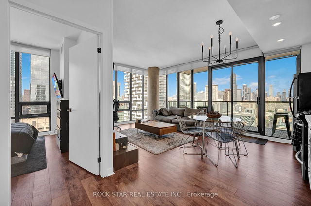 2902 - 33 LOMBARD Street