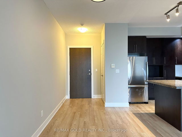 904 - 28 Linden Street