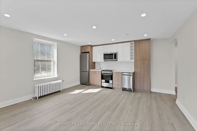 208 - 701 Eglinton Avenue