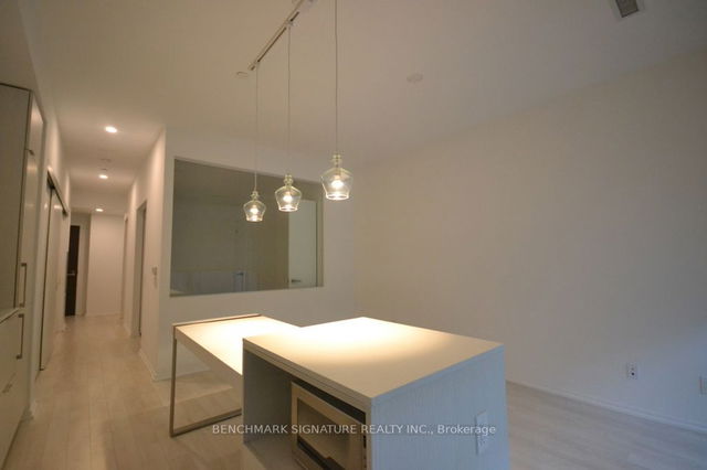 1103 - 197 Yonge Street