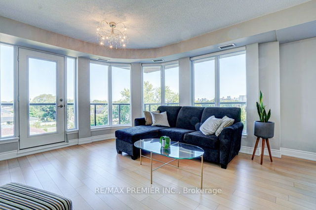 515 - 760 Sheppard Avenue