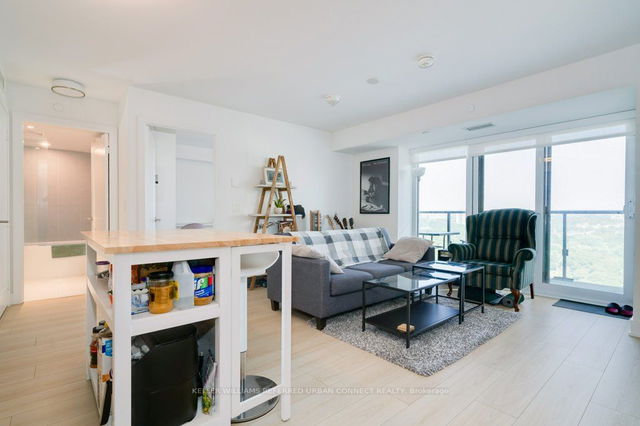 1504 - 575 Bloor Street