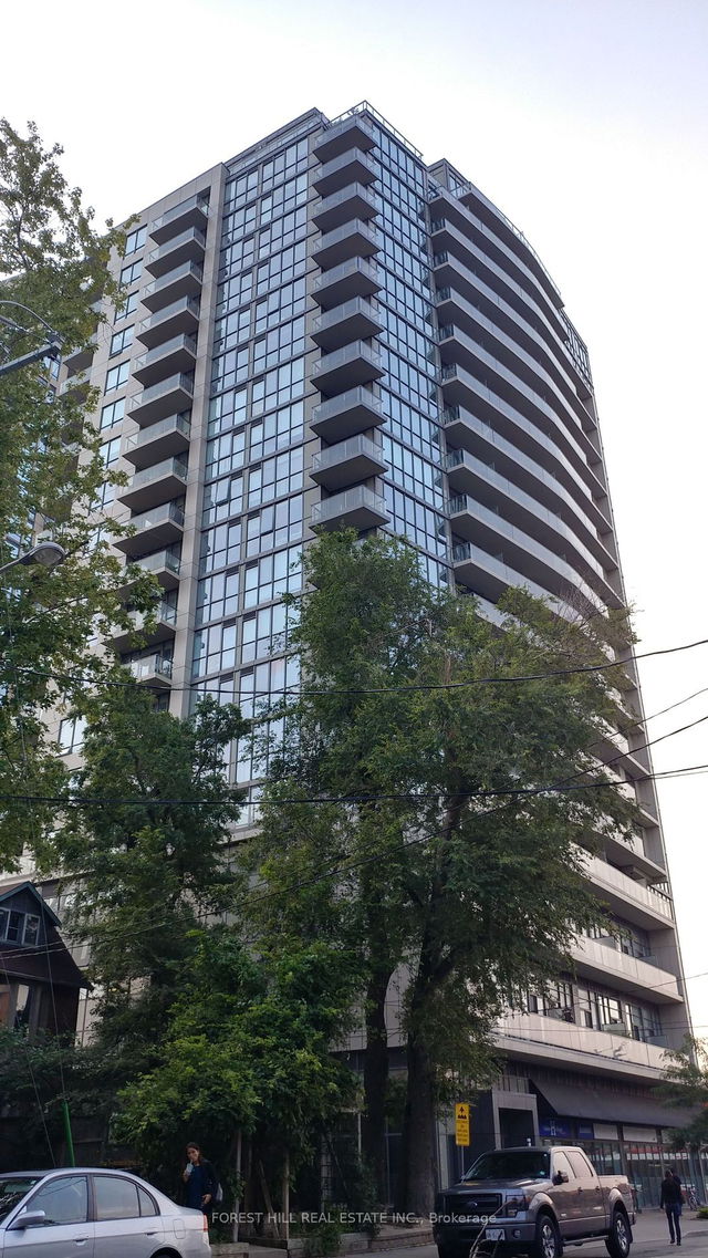 PH01 - 530 St Clair Avenue