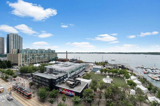 1518 - 230 Queens Quay