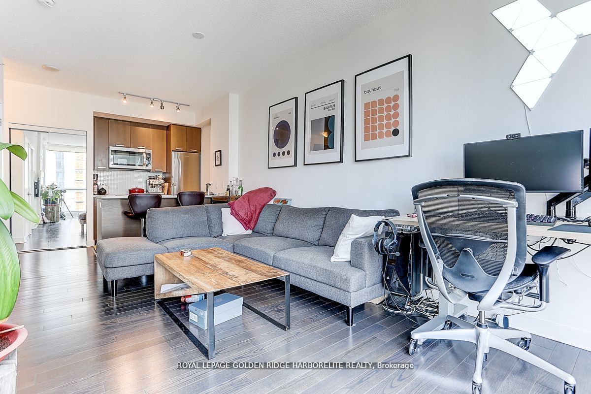 Listing Image 20