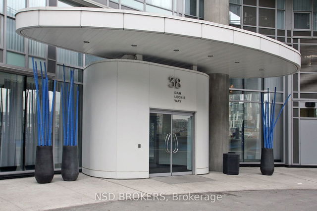 909 - 38 Dan Leckie Way Way