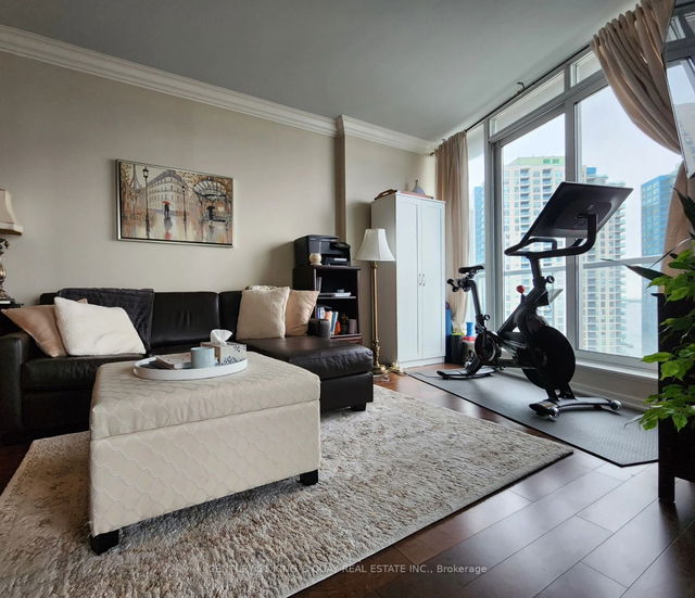 2205 - 208 Queens Quay