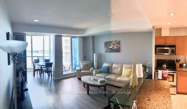 3410 - 8 York Street