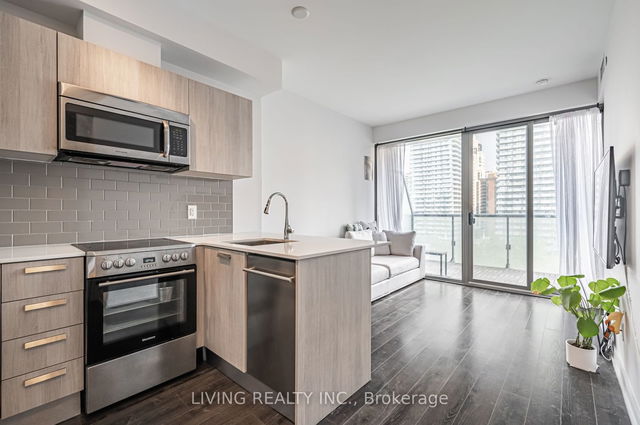 1121 - 57 St Joseph Street