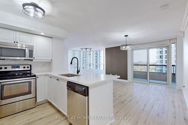 1606 - 5 Northtown Way