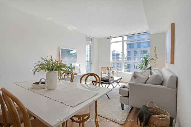 533 - 231 Fort York Boulevard