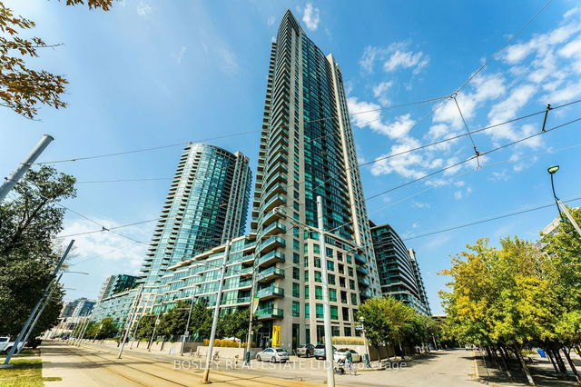 211 - 215 Fort York Boulevard