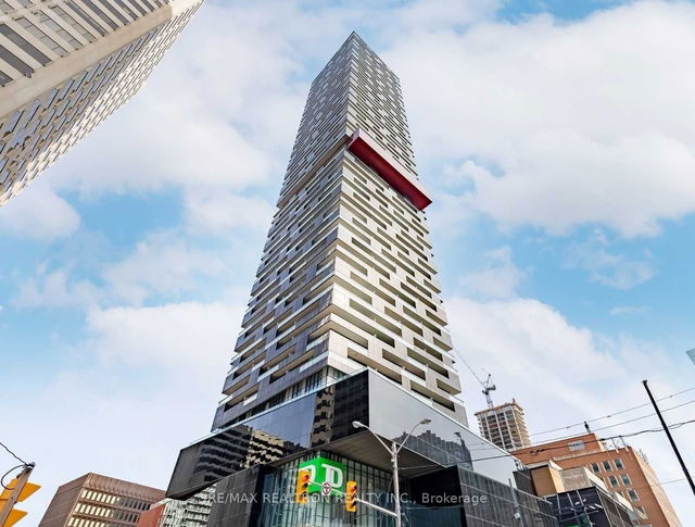 1812 - 8 Eglinton Avenue