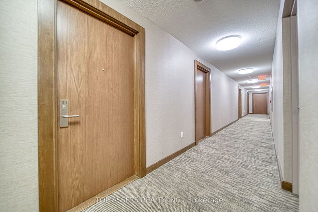 1111 - 386 Yonge Street