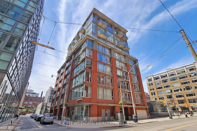 405 - 36 Charlotte Street