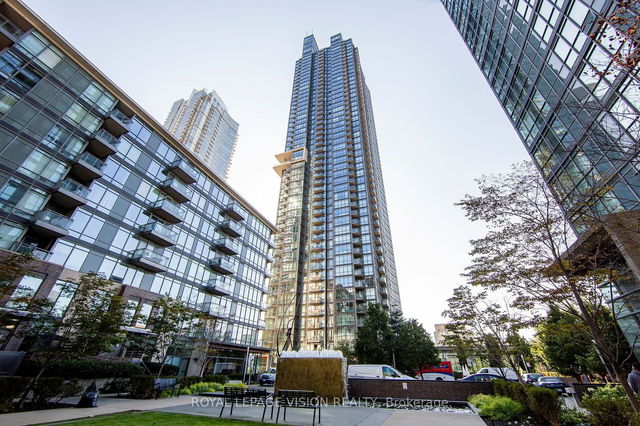 910 - 11 Brunel Court