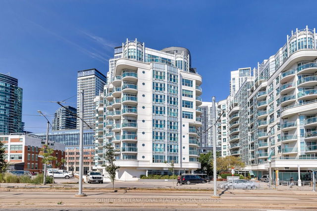 PH15 - 600 Queens Quay