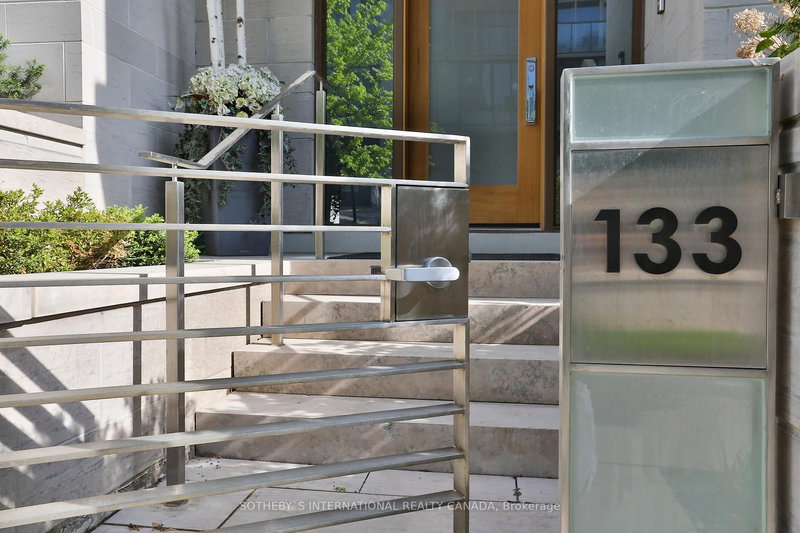 133 Pears Ave, Toronto, M5R 1T3 | Image 2