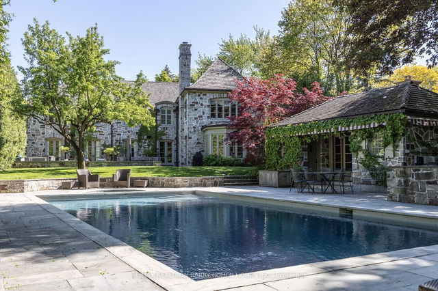 102 Sandringham Drive