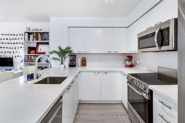 219 - 50 Lynn Williams Street