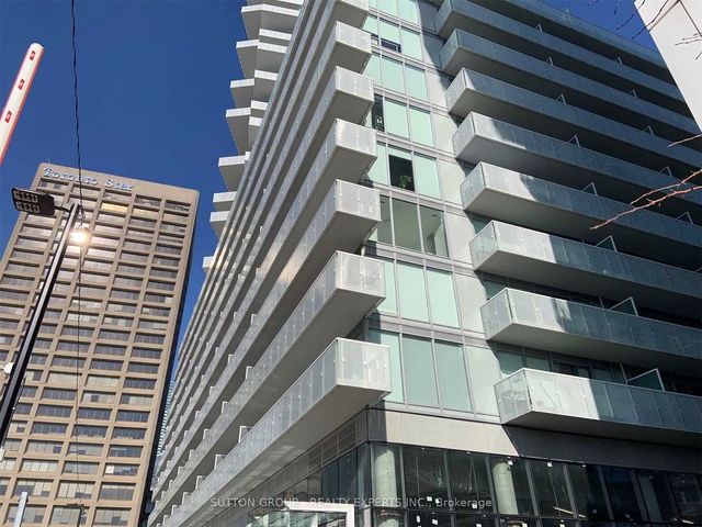 411 - 15 Queens Quay