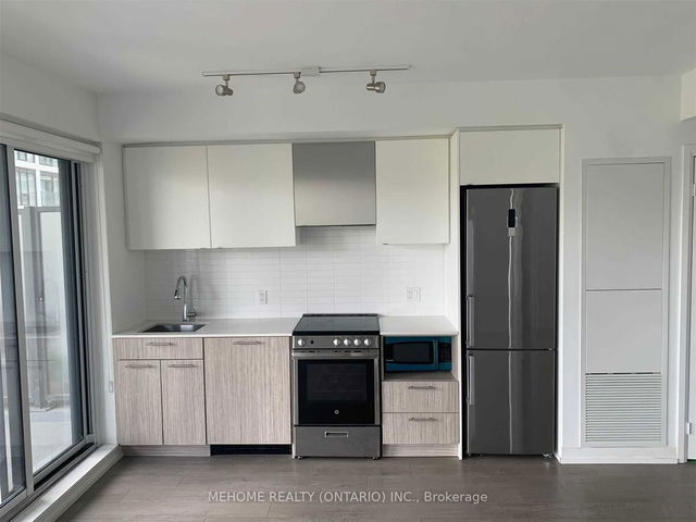 515 - 251 Jarvis Street