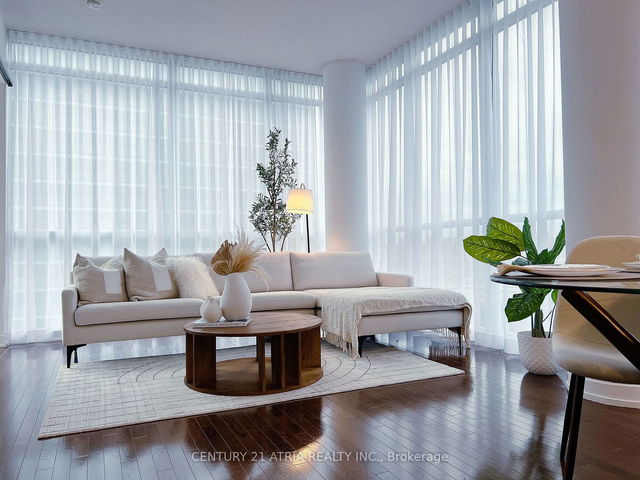 1212 - 770 Bay Street