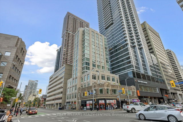 PH3 - 409 Bloor Street