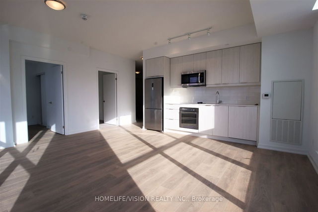405 - 36 Forest Manor Road