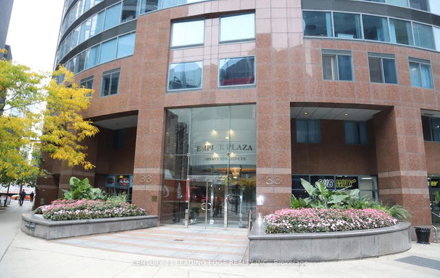1508 - 33 University Avenue