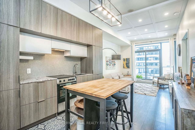 403 - 159 Dundas Street