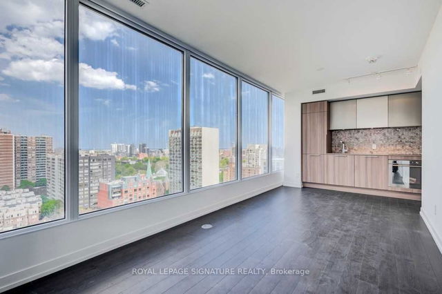 2106 - 85 Wood Street