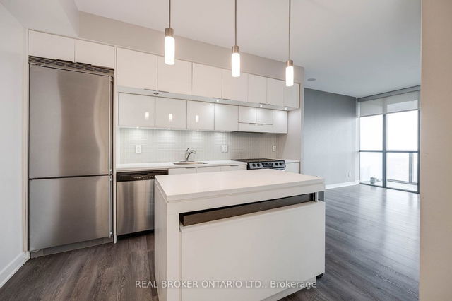 3903 - 110 Charles Street