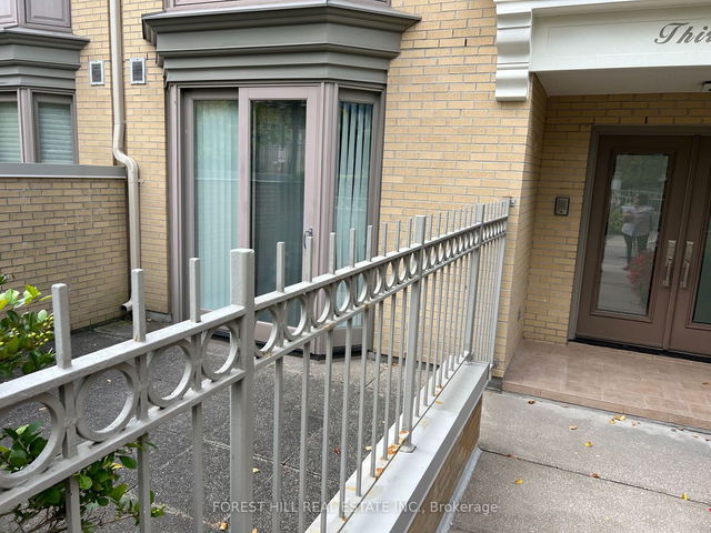 39 Lower Village Gate