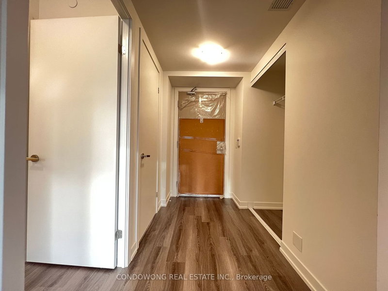 2111 - 138 Downes St, Toronto, M5E 0E4 | Image 2