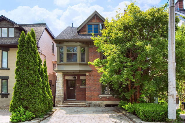 33 Woodlawn Avenue