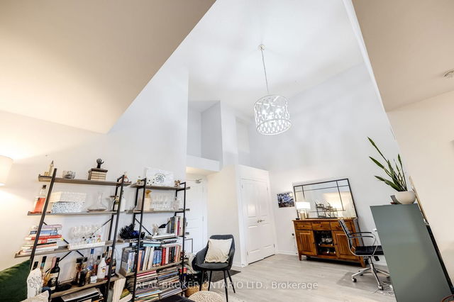 213 - 125 Western Battery Road