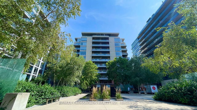 206 - 23 Brant Street