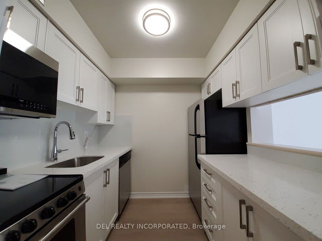 1509 - 633 Bay Street